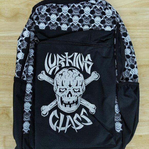 NWT Lurking Class Bonehead Skull & Crossbones Backpack - Picture 9 of 9